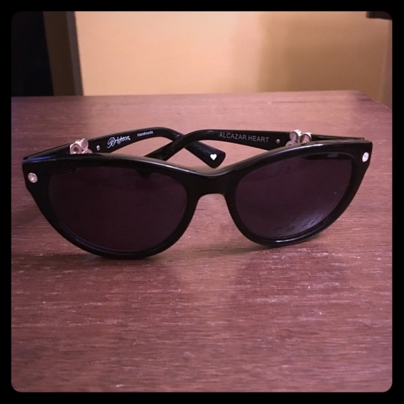 Chic Cat Eye Brighton Black Sunglasses with Silver Heart Accents - Picture 2 of 6